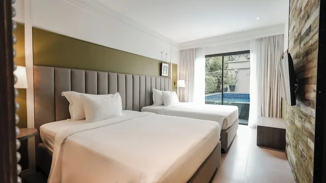 Superior, 2 Queen Beds, Pool Access، Sugar Marina Resort Cliffhanger Aonang 2/10