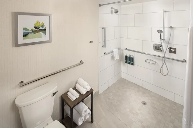 Room, Queen Bed, Accessible, Doubletree Hotel Murfreesboro 9/9