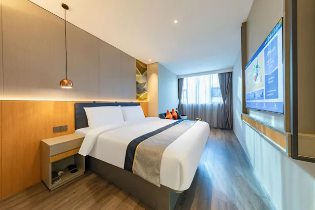 غرفة بسرير كوين، Homeinn Selected Hotel (Shenzhen Convention & Exhibition Center Gangxia Subway Station) 1/1