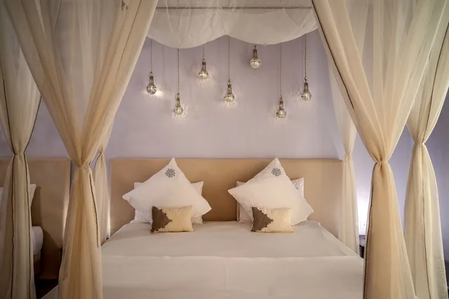 غرفة بسرير كوين بإطلالة على الحديقة، Taj Atlas Wellness Boutique Hotel And Spa 1/4