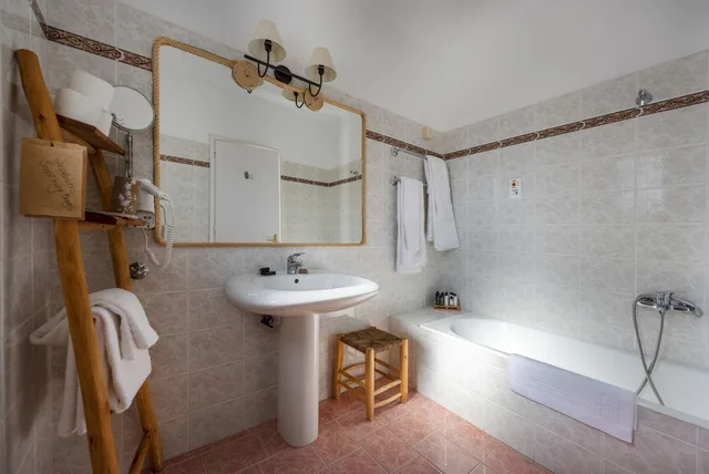 غرفة قياسية بسرير مزدوج، PAROSLAND HOTEL 10/10