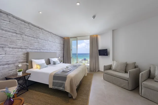 غرفة سوبيريور بسرير مزدوج بإطلالة على البحر، Leonardo Plaza Cypria Maris Beach Hotel And Spa - Adults Only 2/3