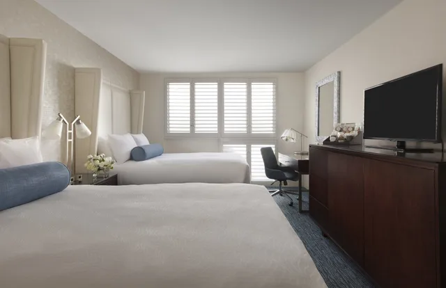 Renovated, Superior, 2 Double Beds, Courtyard View, Balcony، Ocean View Hotel 2/5