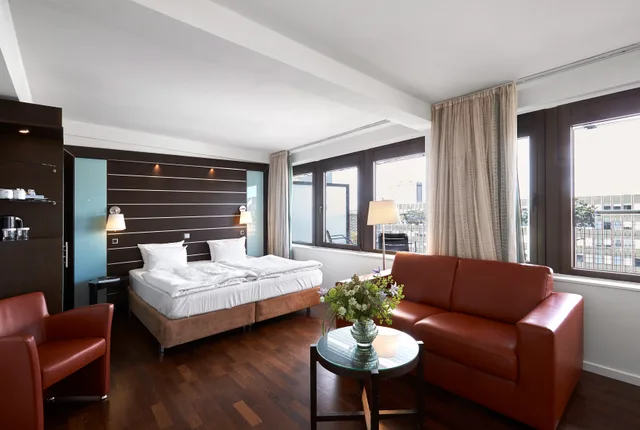 Superior, Twin Beds, Imperial Hotel 4/5
