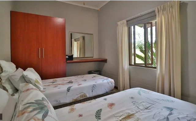 2 Bedrooms, Family, Bungalow, Queen and Twin Beds, Gecko Cottage 1/10