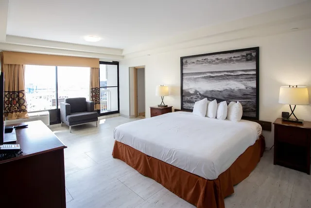 غرفة إليت بسرير كينج بإطلالة على المدينة بغرفة نوم واحدة، Aqua Vista Resort Hotel 1/1