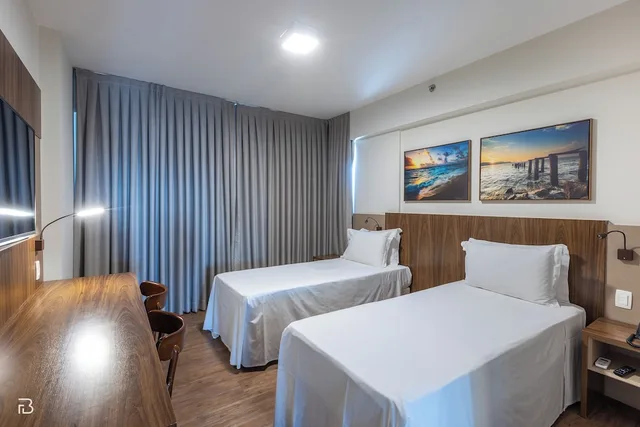 غرفة عائلية رباعية بسرير كينج وسريرين منفصلين، Gran Executive Hotel 2/5