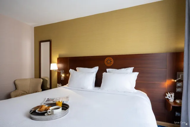 Select, Double Bed, Street View، Hotel Le Yachtman 7/10