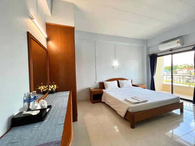 غرفة قياسية بسرير كينج، Ritzy House Hotel 3/3