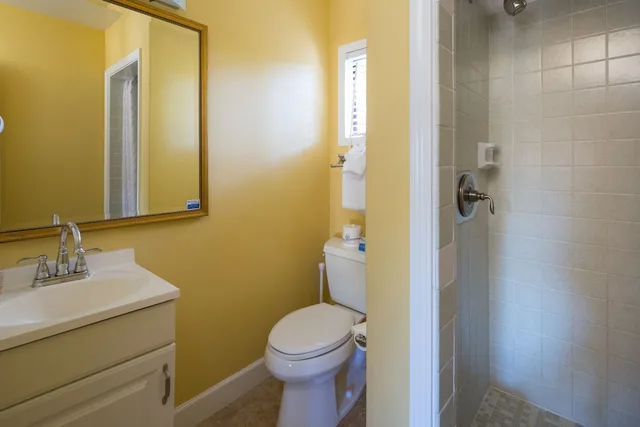 غرفة قياسية بسريرين كوين، Sea Breeze Inn And Cottages 7/8