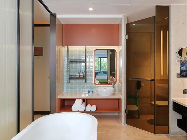 Deluxe, Family, Multiple Beds، Pullman Oceanview Sanya Bay Resort and Spa 2/3