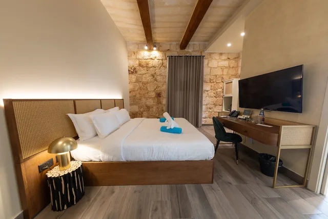 غرفة ديلوكس بسرير كينج، DOMS BOUTIQUE LIVING 3/10