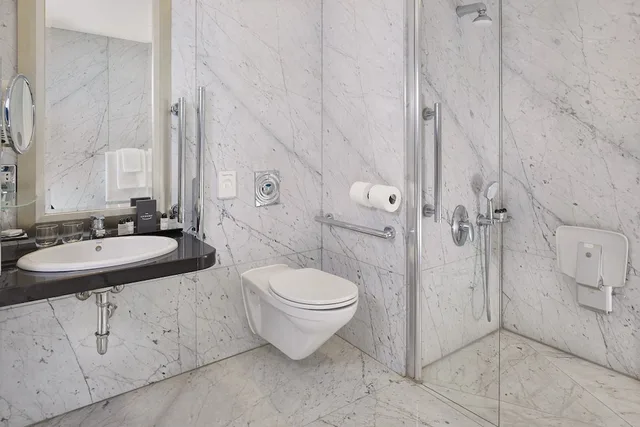 Executive, King Bed, Smoking, The Park Tower Knightsbridge, a Luxury Collection Hotel, London 8/10