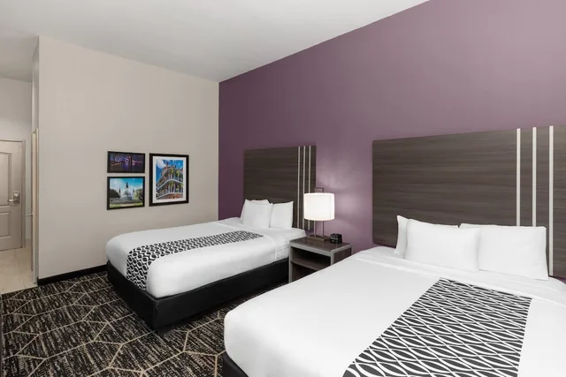 غرفة بسريرين كوين، La Quinta Inn Suites Boutte 1/5