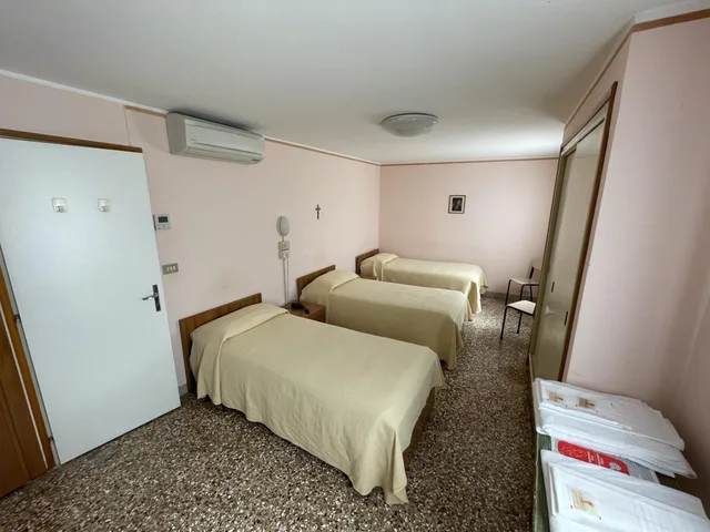 غرفة قياسية ثلاثية بثلاثة أسرّة بإطلالة على القناة، Casa Caburlotto 4/8