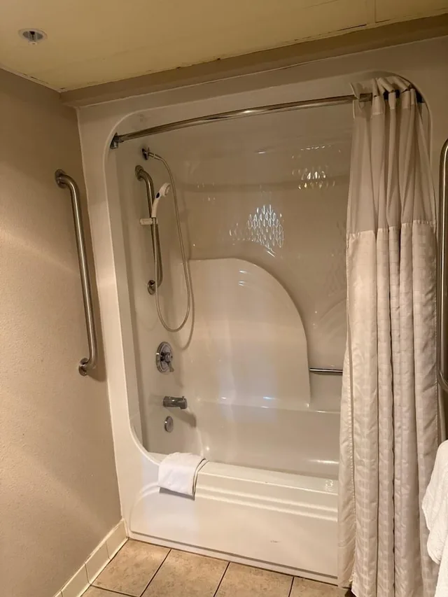Room, 2 Double Beds, Accessible, Super 8 By Wyndham Chambersburg I-81 6/6