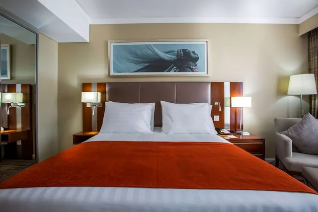 غرفة قياسية بسريرين منفصلين في طابق مرتفع، PARK INN BY RADISSON KIGALI 4/7