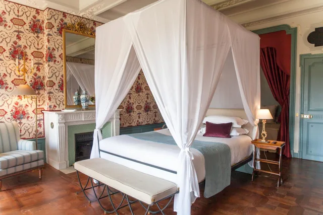 جناح بريستيج، Chateau de Fonscolombe 2/10