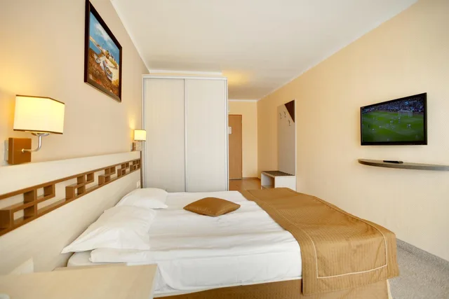 غرفة قياسية بسرير مزدوج أو سريرين منفصلين بشرفة، DIT Evrika Beach Club Hotel 4/9