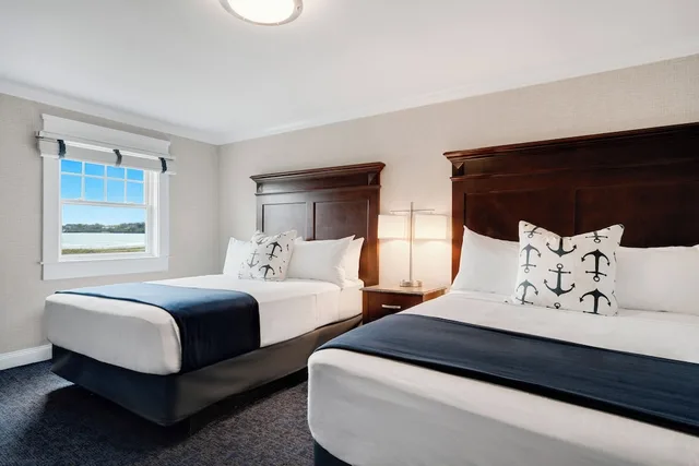 Room, 2 Queen Beds, Beach View, Historic Building، Newport Beach Hotel Suites 1/5