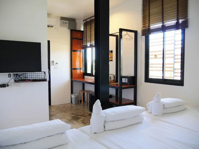 غرفة ديلوكس ثلاثية بفرشتي فوتون، Book A Bed Poshtel - Hostel 3/4
