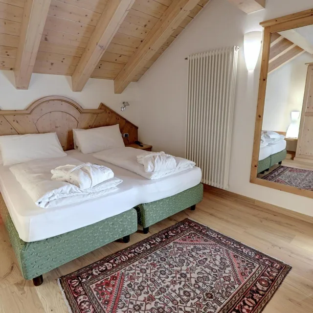 جناح جونيور، Leading Relax Hotel Maria 2/10