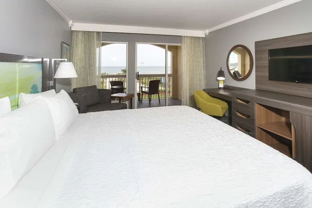 Room, King Bed, Beach Side, Jetted Tub، HAMPTON INN ST. AUGUSTINE BEACH 3/10
