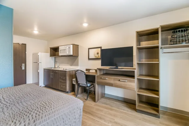 جناح بسرير كوين مع أريكة، WoodSpring Suites Broomfield - Westminster 9/10