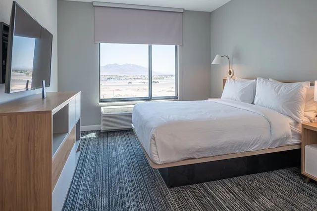جناح ركني بسرير كوين مع أريكة لذوي الإعاقة، TownePlace Suites by Marriott Las Vegas North I-15 1/3