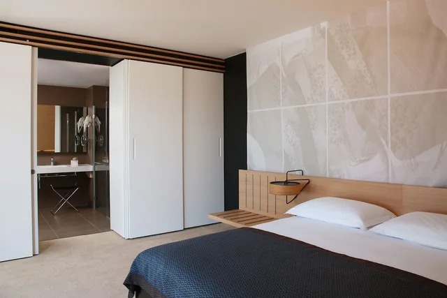 Garden Suite, King Bed، Lone Hotel by Maistra Collection 5/6