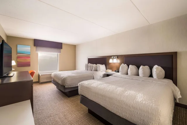 غرفة بسرير كوين، Hampton Inn McHenry 3/7