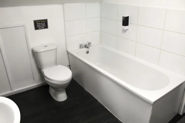 Apartment, 1 Single and 2 Double Beds, 2 Sofa، The Mitre Hotel 9/9