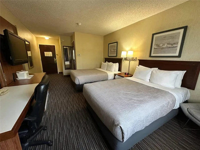 غرفة بسريرين مزدوجين، Quality Inn Near Toms River Corporate Park 1/7