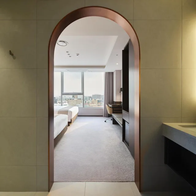 Premier, Family, Twin Beds, Stanford Hotel Myeongdong 6/6