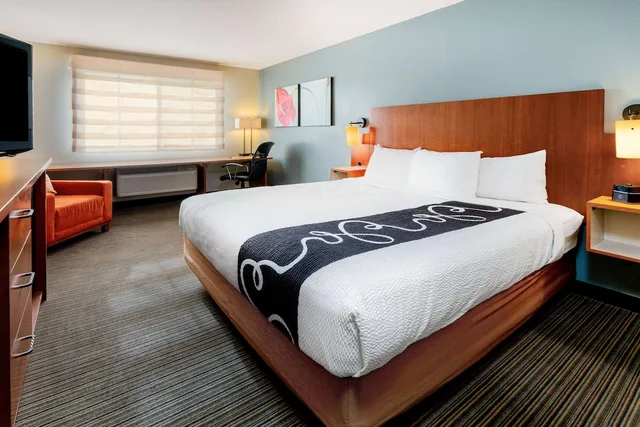 غرفة بسرير كينج لذوي الإعاقة، La Quinta Inn & Suites by Wyndham Helena 4/7
