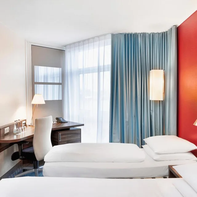 غرفة كومفورت ثلاثية بسرير فردي، H Hotel Koln Bruhl 4/10