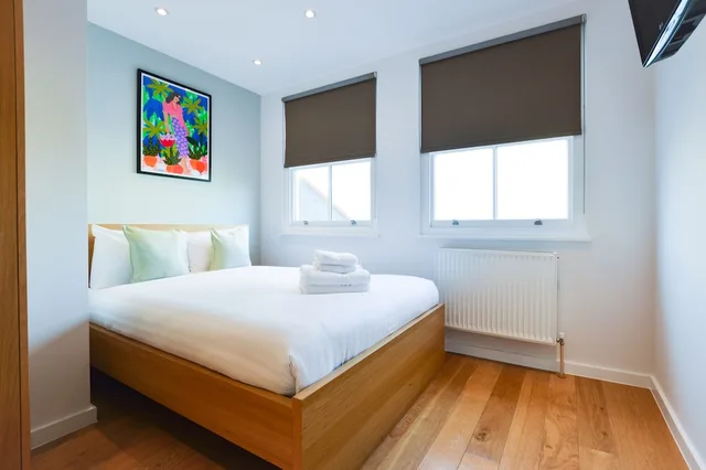 غرفة بسرير مزدوج بغرفة نوم واحدة في الطابق العلوي، Notting Hill Serviced Apartments by Concept Apartments 2/4