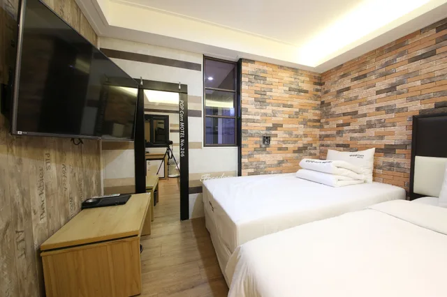 غرفة بريميوم بسريرين منفصلين وسرير كينج وسرير فردي، Busan Station Popcorn Hotel 2/4