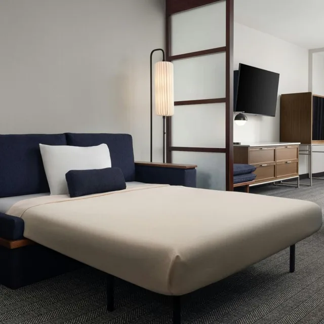 غرفة كبيرة بسرير كوين، Courtyard By Marriott Dallas Dfw Airport North Grapevine 2/10