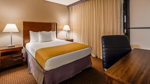 غرفة قياسية بسرير مزدوج لذوي الإعاقة، Best Western Yacht Harbor Hotel 3/6