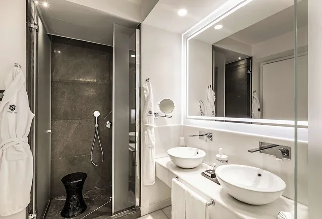 جناح عائلي بسرير كينج مع أريكة، Corso 281 Luxury Suites 2/2