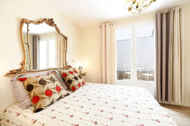فيلا بسريرين كوين مع أريكة في الطابق الأرضي، Campo di Fiori - Maisons de Charme 3/10
