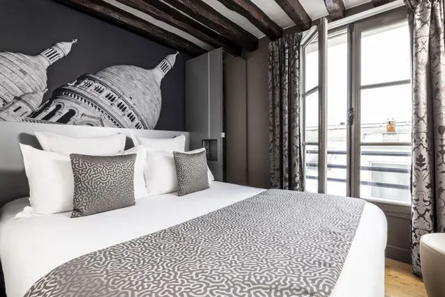 3 Bedrooms, Connecting, Family, 3 Queen Beds, Hotel Theoreme 3/8