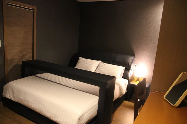 غرفة قياسية بسرير مزدوج بحوض استحمام، Mohenic Hotel Seoul Myeongdong 6/10