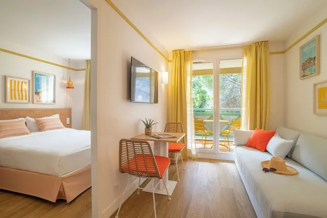غرفة جونيور بثلاثة أسرّة، Hotel Soleo Prado 2/9
