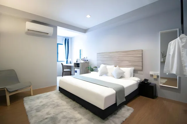 غرفة عائلية ثلاثية بسرير كينج وسرير فردي، Victoria Hotel, a NuVe Group Collection 1/2