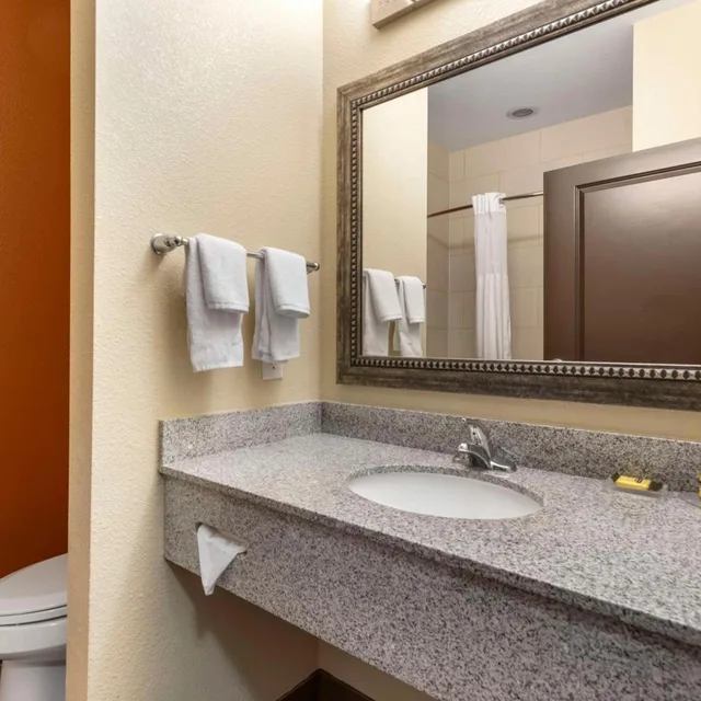 غرفة بسرير كوين، Best Western Plus Longhorn Inn & Suites 8/8