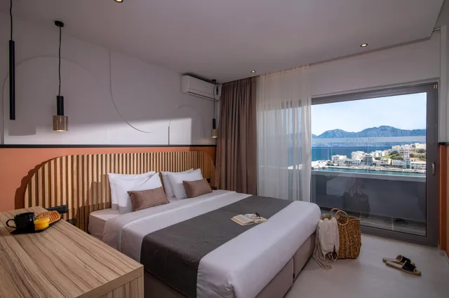 Room, Double Bed, Lateral Side Sea View, Mistral Bay Hotel 2/8