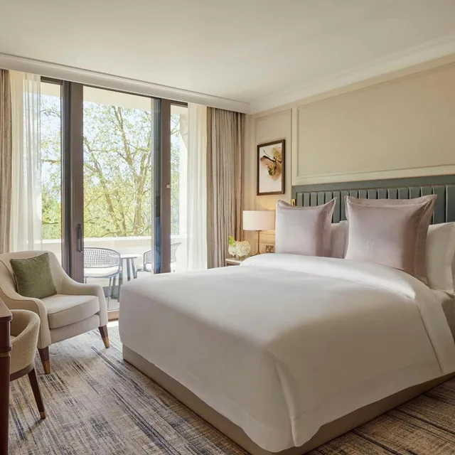 Garden Suite, Private Garden، Jumeirah Carlton Tower London 1/5