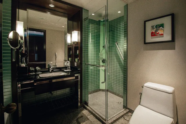غرفة بسرير كينج بإطلالة على المدينة، The Westin Grande Sukhumvit 7/7